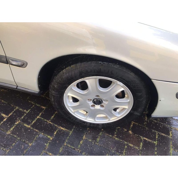Volvo V70 - 2.4 Estate 5dr Petrol Manual (205 g/km, 140 bhp)
