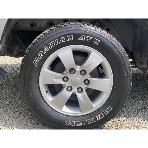 Mitsubishi L200 - 2.5 DI-D Warrior 4WD 4dr