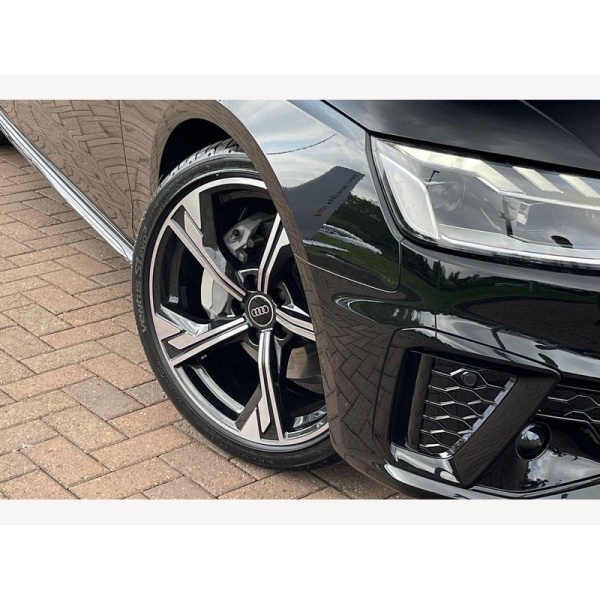 Audi A4 Avant - 2.0 TFSI 35 Black Edition S Tronic Euro 6 (s/s) 5dr