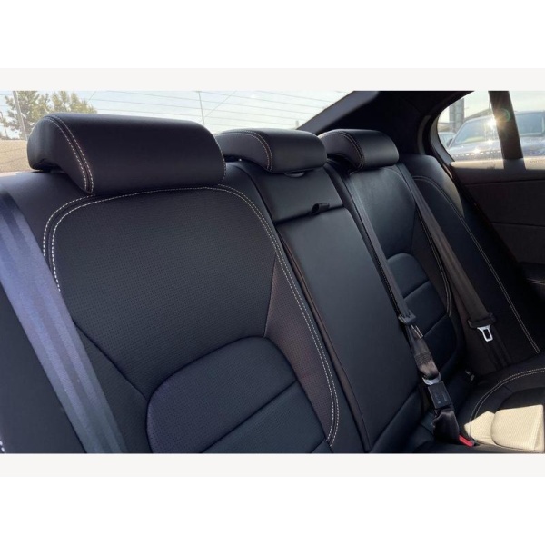 Jaguar XE - 2.0 D200 R-Dynamic SE Black 4dr Auto