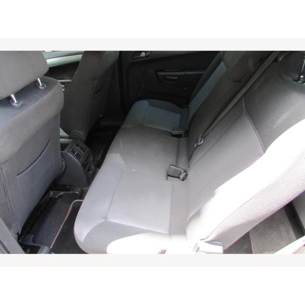 Vauxhall Zafira - 1.6 16V Exclusiv MPV 5dr Petrol Manual Euro 5 (115 ps)