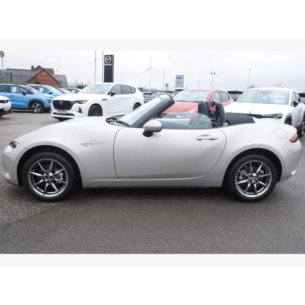 Mazda MX-5 - Roadster 1.5 132ps Exclusive-Line / Black Leather 2dr