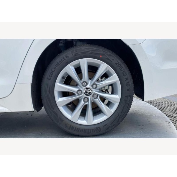 Toyota Corolla - 1.8 VVT-h Icon Touring Sports CVT Euro 6 (s/s) 5dr