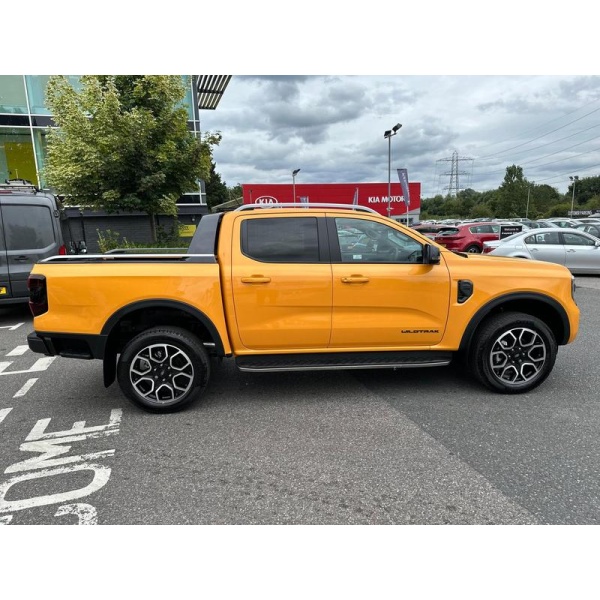 Ford Ranger - 2.0L 205PS 10SPD AUTO LIMITED POWER PACK 3 TOWBAR POWER ROLLER SHUTTER 20" ALLOYS