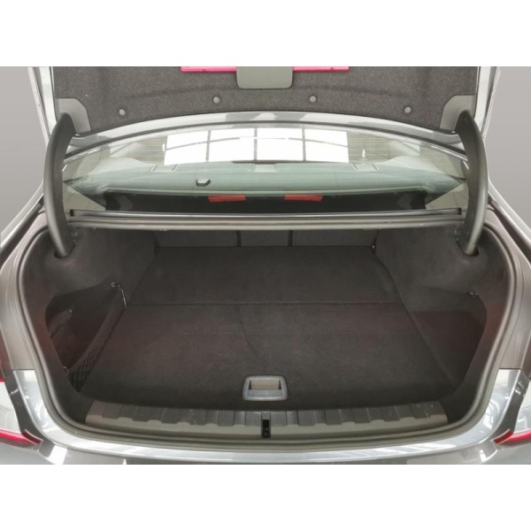 BMW 3 Series - 2.0 330e 12kWh M Sport Plug-in (292 ps) - BLUETOOTH - ADAPTIVE LED LIGHTS 4dr