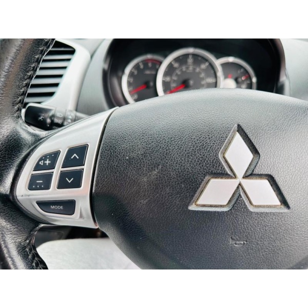 Mitsubishi L200 - 2.5 DI-D Barbarian 4WD Euro 5 4dr (LB)