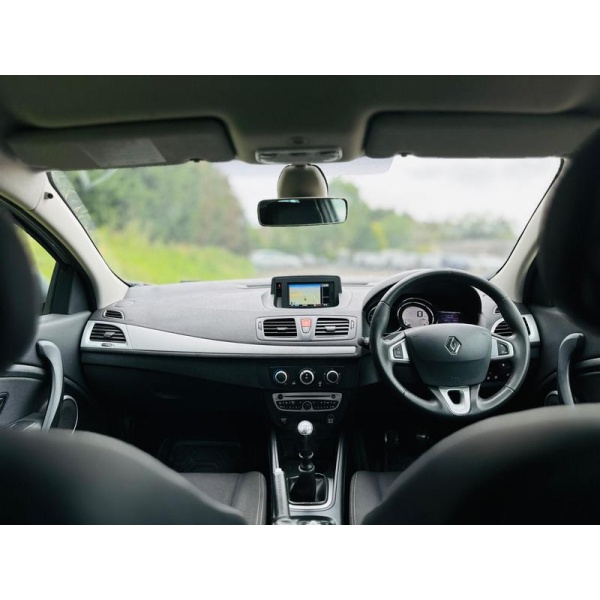 Renault Megane - 1.6 16V Dynamique TomTom Euro 5 3dr