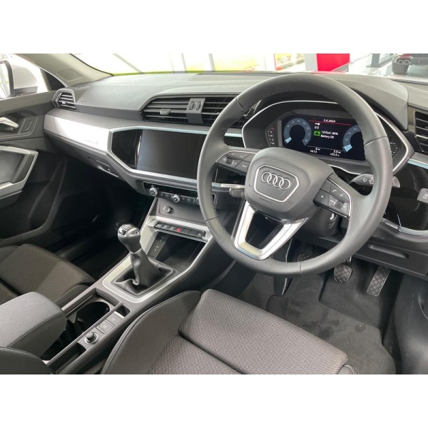 Audi Q3 - 1.5 TFSI CoD 35 Sport Euro 6 (s/s) 5dr