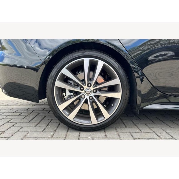 Jaguar XE - 2.0 P250i R-Dynamic HSE Black Auto Euro 6 (s/s) 4dr