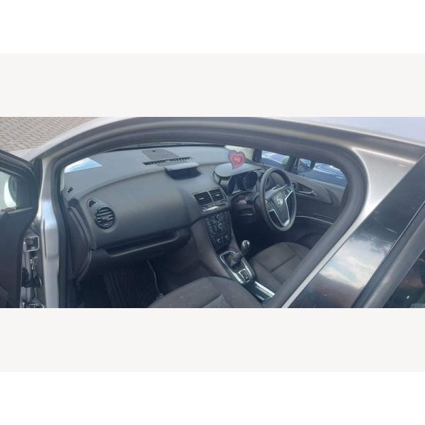 Vauxhall Meriva - 1.4T 16V Exclusiv MPV 5dr Petrol Manual Euro 5 (120 ps)
