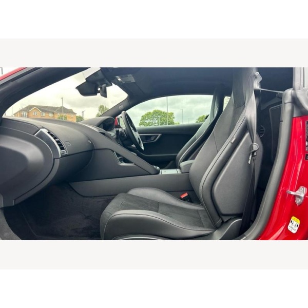 Jaguar F-type - 2.0 P300 R-Dynamic - MASSIVE SAVING!! -Heated seats and Heated steering whe 2dr