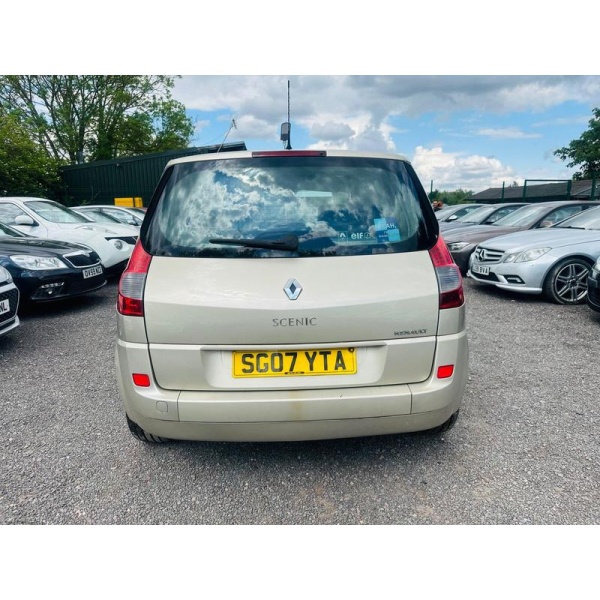 Renault Scenic - 1.6 VVT Dynamique 5dr