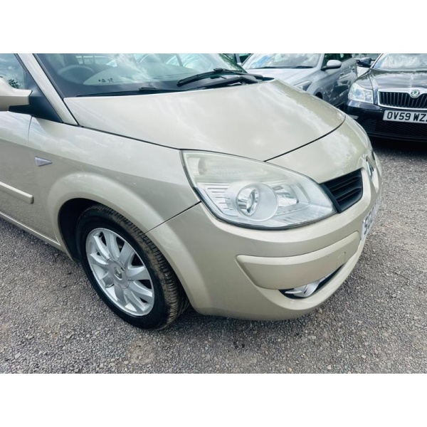 Renault Scenic - 1.6 VVT Dynamique 5dr