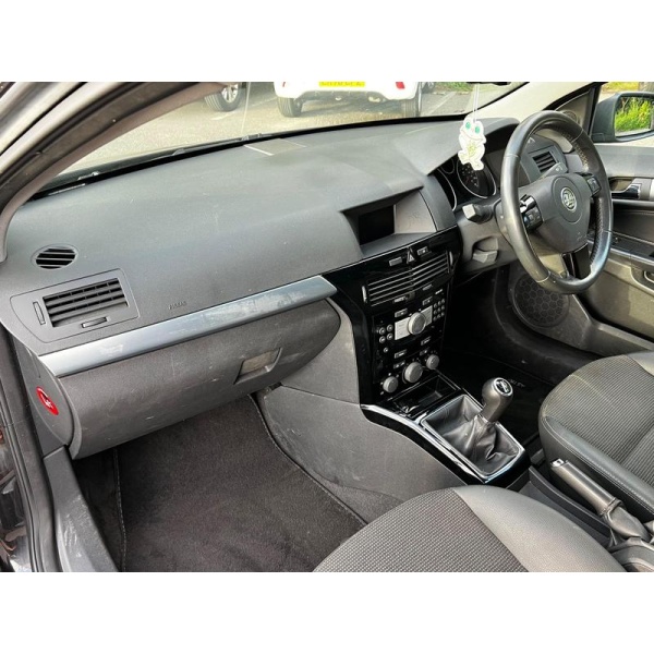 Vauxhall Astra - 1.6i 16v Design Sport Hatch 3dr