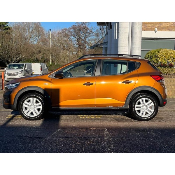 Dacia Sandero - Stepway Essential TCe 90 MY23 1.0 5dr