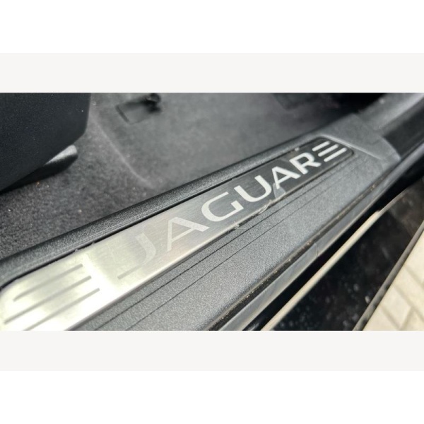 Jaguar XE - 2.0 P250i R-Dynamic HSE Black Auto Euro 6 (s/s) 4dr