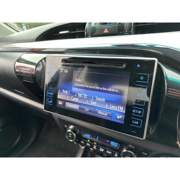 Toyota Hilux - D-4D Invincible Pickup 2.4 Manual Diesel