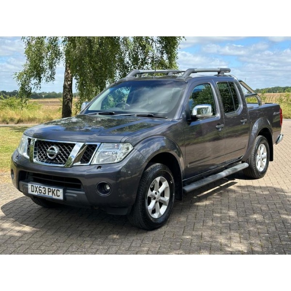 Nissan Navara - 2.5 dCi Tekna Auto 4WD Euro 5 4dr