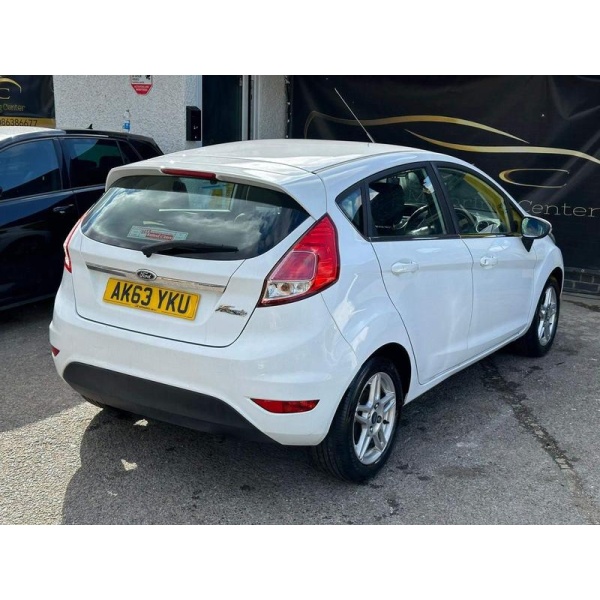 Ford Fiesta - 1.5 TDCi Zetec Euro 5 5dr