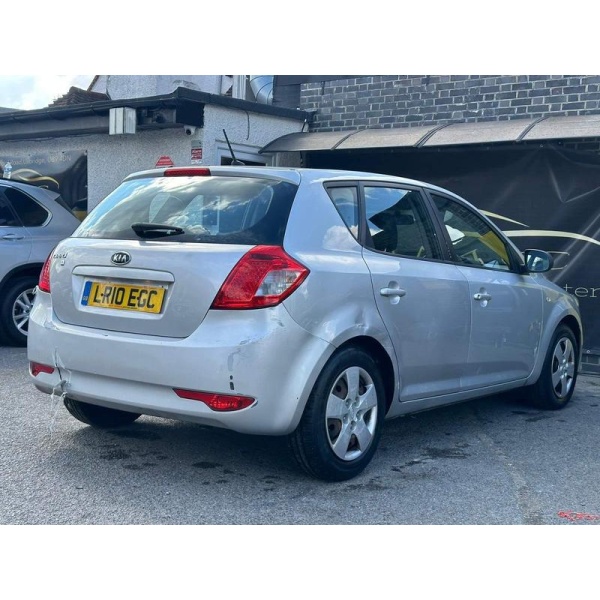 KIA Ceed - 1.4 1 Euro 4 5dr