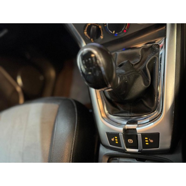 Vauxhall Antara - 2.2 CDTi Exclusiv 4WD Euro 5 (s/s) 5dr