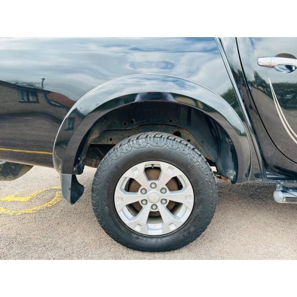 Mitsubishi L200 - 2.5 DI-D Barbarian 4WD Euro 5 4dr (LB)