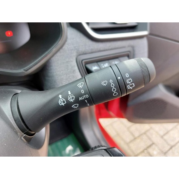 Renault Clio - 1.0 TCe techno Euro 6 (s/s) 5dr