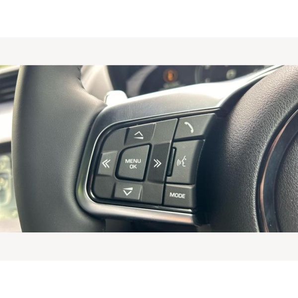 Jaguar F-type - 2.0 P300 R-Dynamic - MASSIVE SAVING!! -Heated seats and Heated steering whe 2dr
