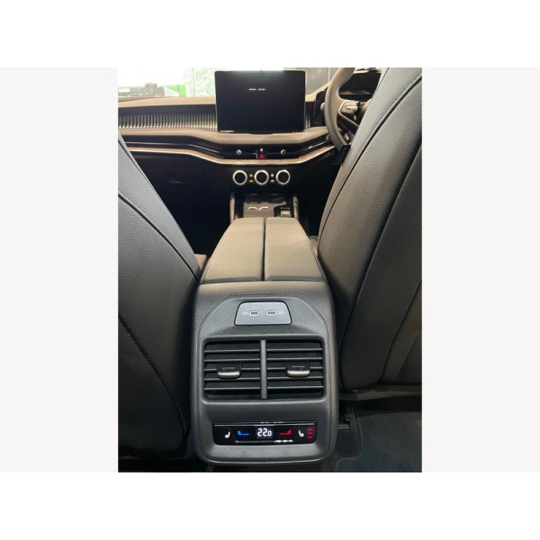 SKODA Superb - 2.0 TDI Laurin & Klement DSG 4WD Euro 6 (s/s) 5dr