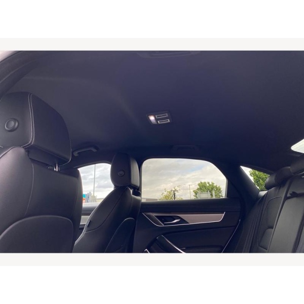 Jaguar XF - 2.0 D200 R-Dynamic Se Black 4Dr Auto