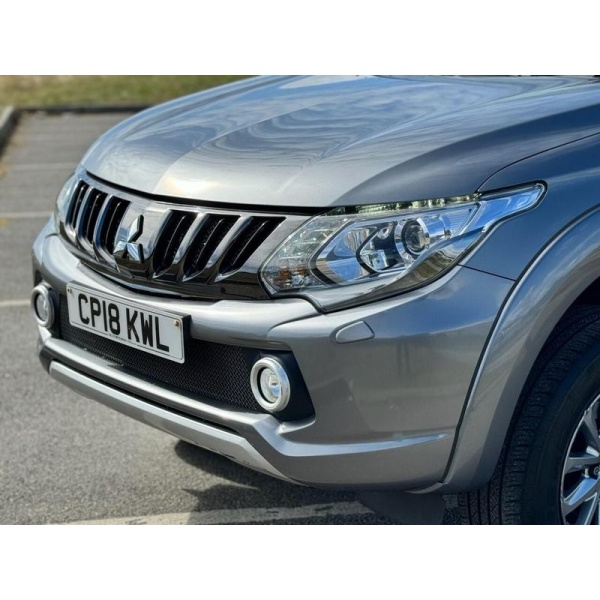 Mitsubishi L200 - 2.4 DI-D 4WD BARBARIAN DCB 178 BHP NO VAT NO VAT !!!!!!