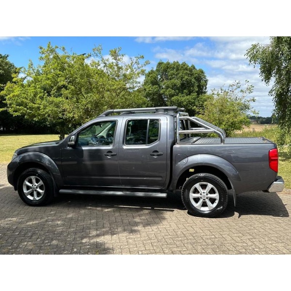 Nissan Navara - 2.5 dCi Tekna Auto 4WD Euro 5 4dr