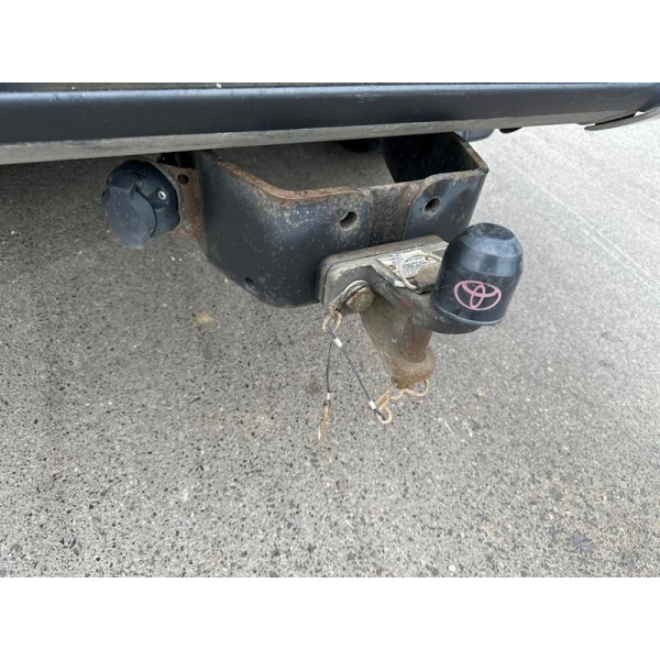 Toyota Hilux - D-4D Invincible Pickup 2.4 Manual Diesel