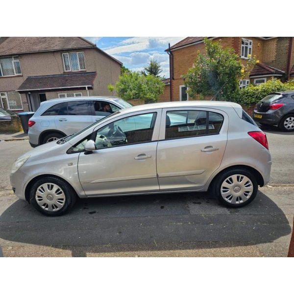 Vauxhall Corsa - 1.4i 16v Club Hatchback 5dr Petrol Automatic (166 g/km, 89 bhp)