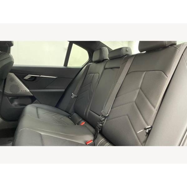 BMW 5 Series Saloon - BMW 520i M Sport 2.0 4dr