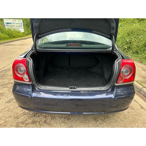 Toyota Avensis - 1.8 VVT-i TR 4dr