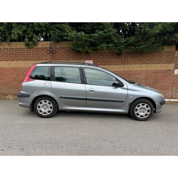 Peugeot 206 SW - 1.4 8v S 5dr (a/c)