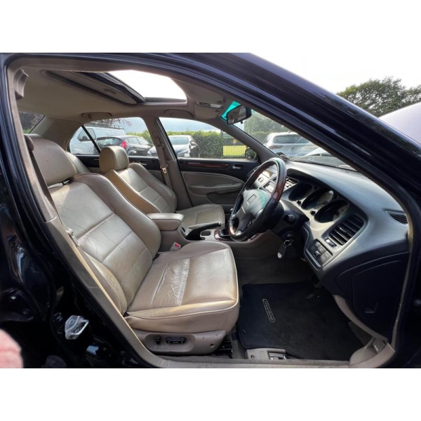 Honda Accord - 2.3i Type V 4dr