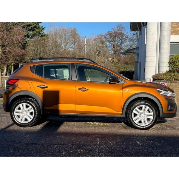 Dacia Sandero - Stepway Essential TCe 90 MY23 1.0 5dr