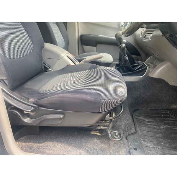 Mitsubishi L200 - 2.5 DI-D Warrior 4WD 4dr