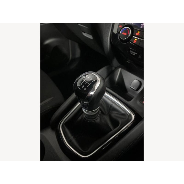 Nissan Qashqai - 1.3 DIG-T ACENTA PREMIUM 5d 158 BHP | Extended Warranties| AA Coverage*