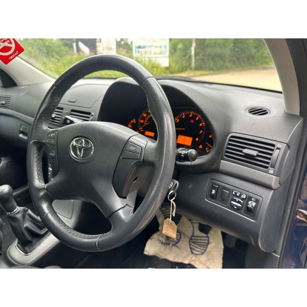 Toyota Avensis - 1.8 VVT-i TR 4dr