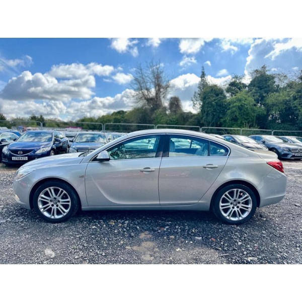 Vauxhall Insignia - 1.8i 16v Exclusiv Euro 5 4dr