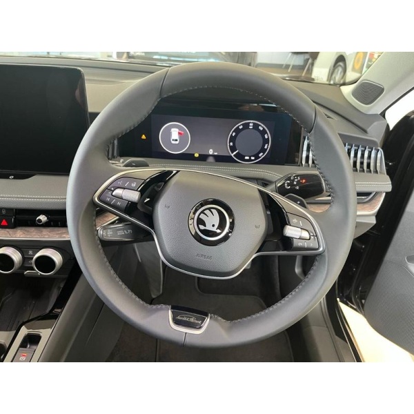 SKODA Superb - 2.0 TDI 193 Laurin + Klement 4X4 5dr DSG
