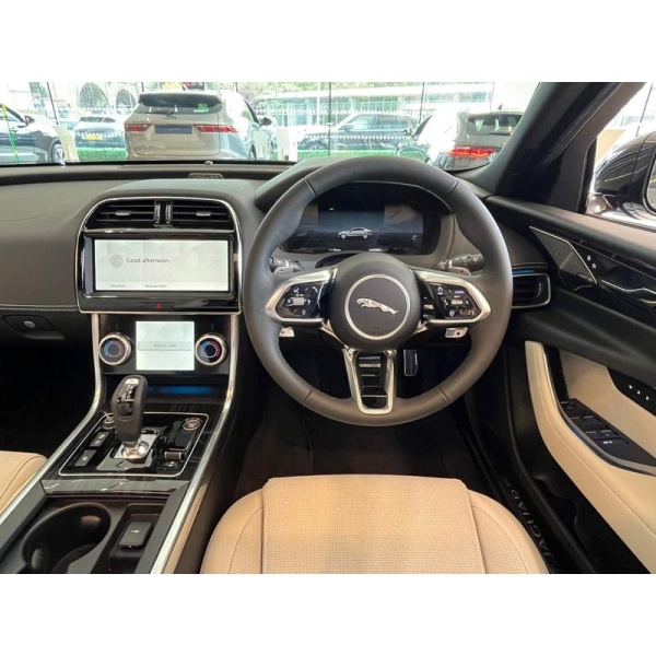 Jaguar XE - 2.0 P300i Sport Auto AWD Euro 6 (s/s) 4dr