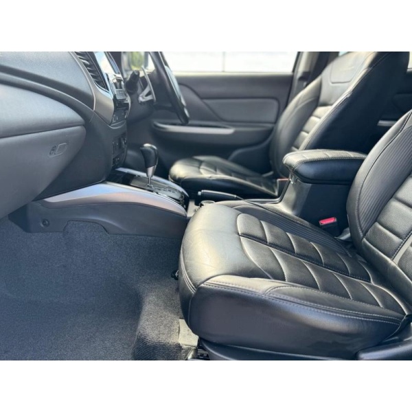 Mitsubishi L200 - 2.4 DI-D 4WD BARBARIAN DCB 178 BHP NO VAT NO VAT !!!!!!