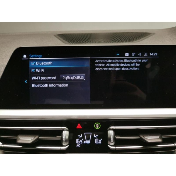 BMW 3 Series - 2.0 330e 12kWh M Sport Plug-in (292 ps) - BLUETOOTH - ADAPTIVE LED LIGHTS 4dr