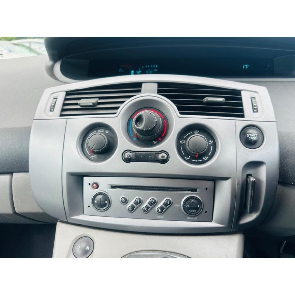 Renault Scenic - 1.6 VVT Dynamique 5dr