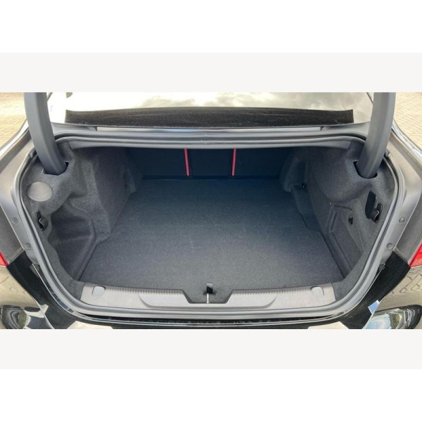 Jaguar XE - 2.0 P250i R-Dynamic HSE Black Auto Euro 6 (s/s) 4dr