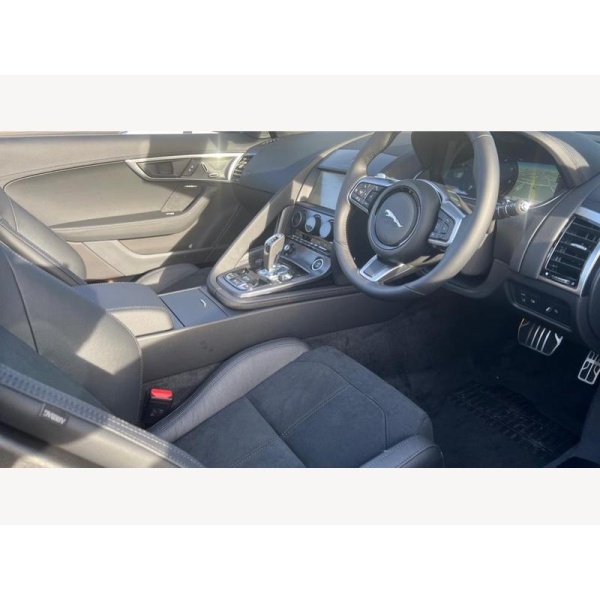 Jaguar F-type - 2.0 P300 R-Dynamic - SAVE 20,025.00. 2dr